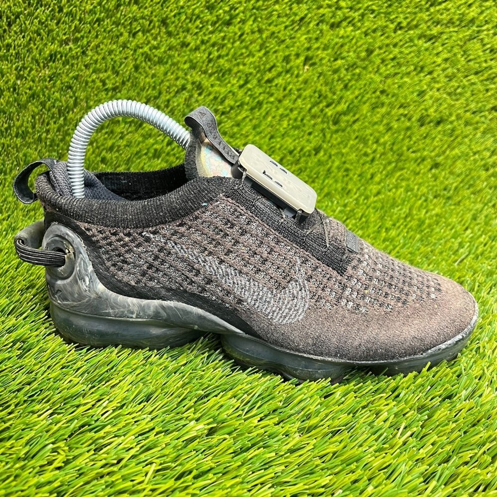 Nike Air VaporMax 2020 Flyknit Boys Size 4.5Y Gray Black Running Shoes Sneakers